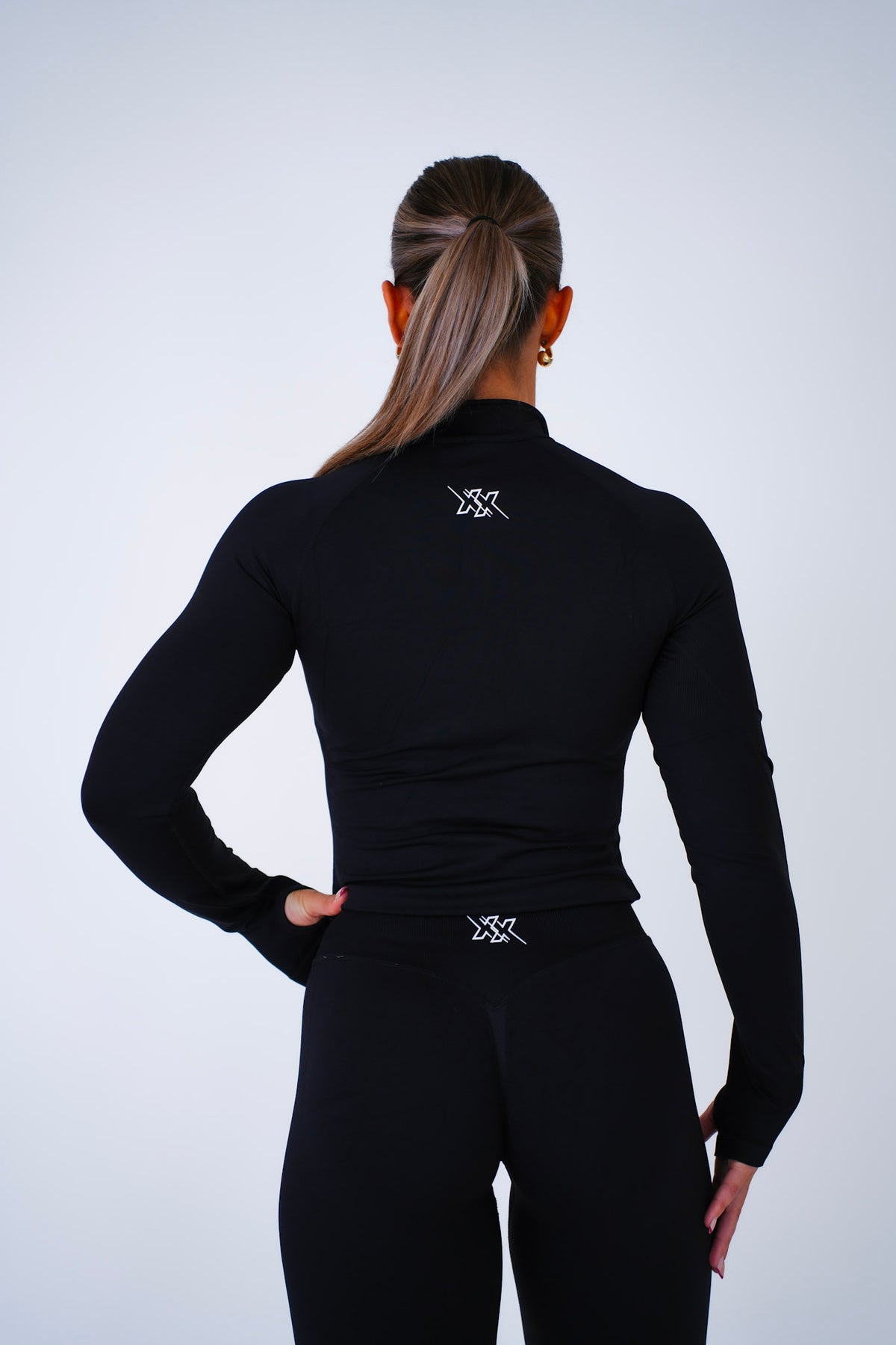 Quarter Zip Top in Ultra Black, sportvest dames, productfoto 2
