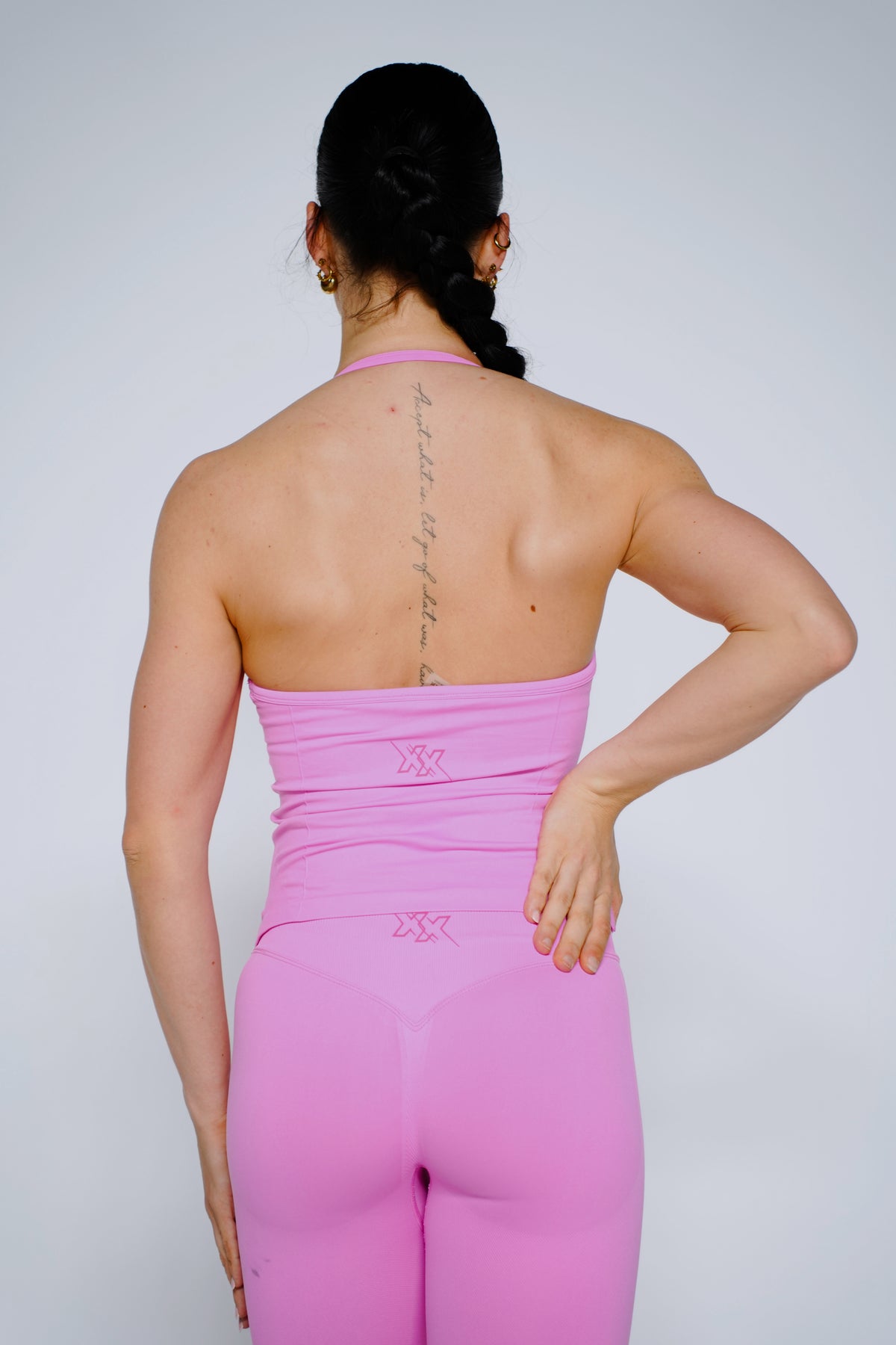 StrongHer V-Top in Hot Pink, sporttop dames, productfoto 2