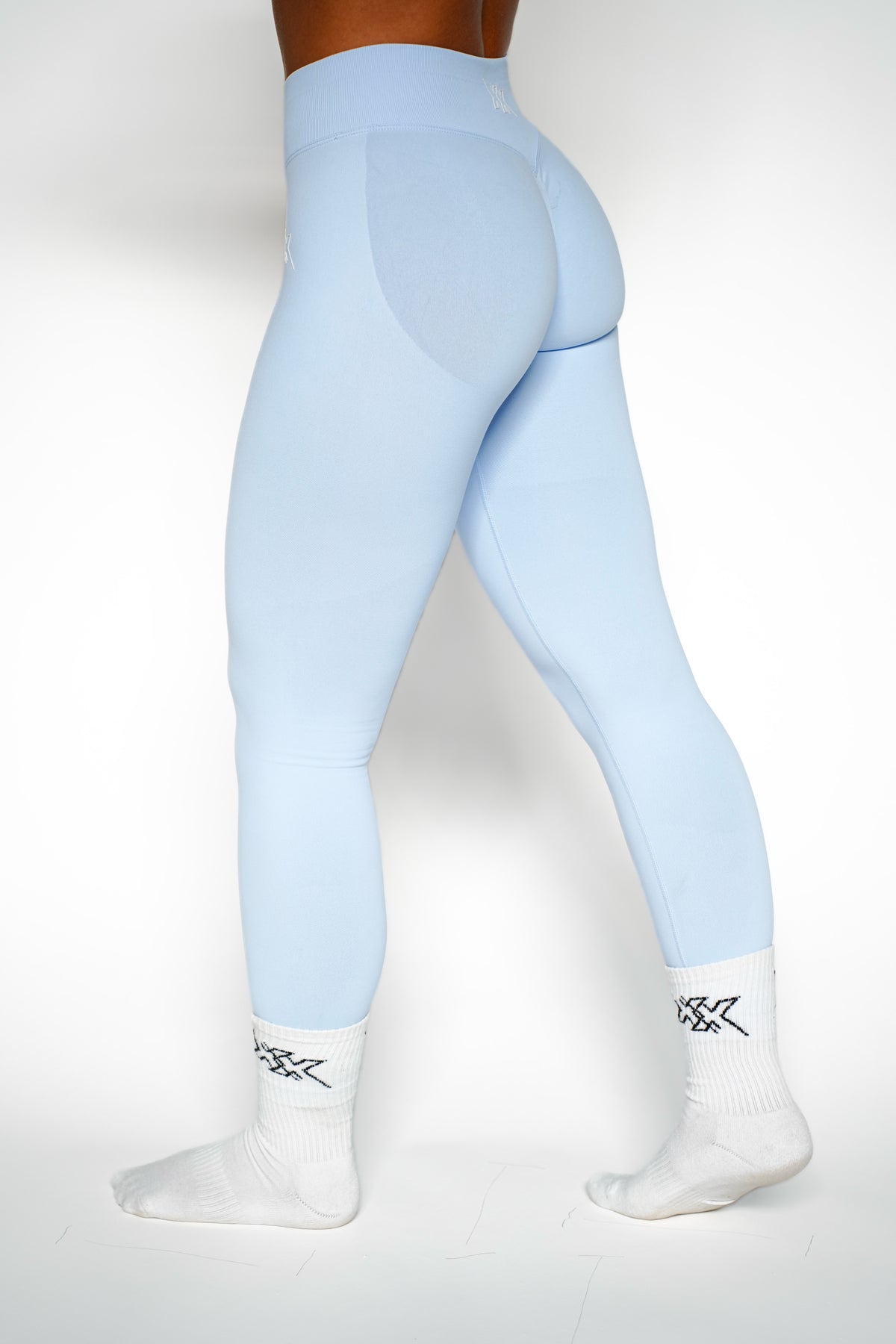 Leggings in Light Blue, zijkant met scrunch