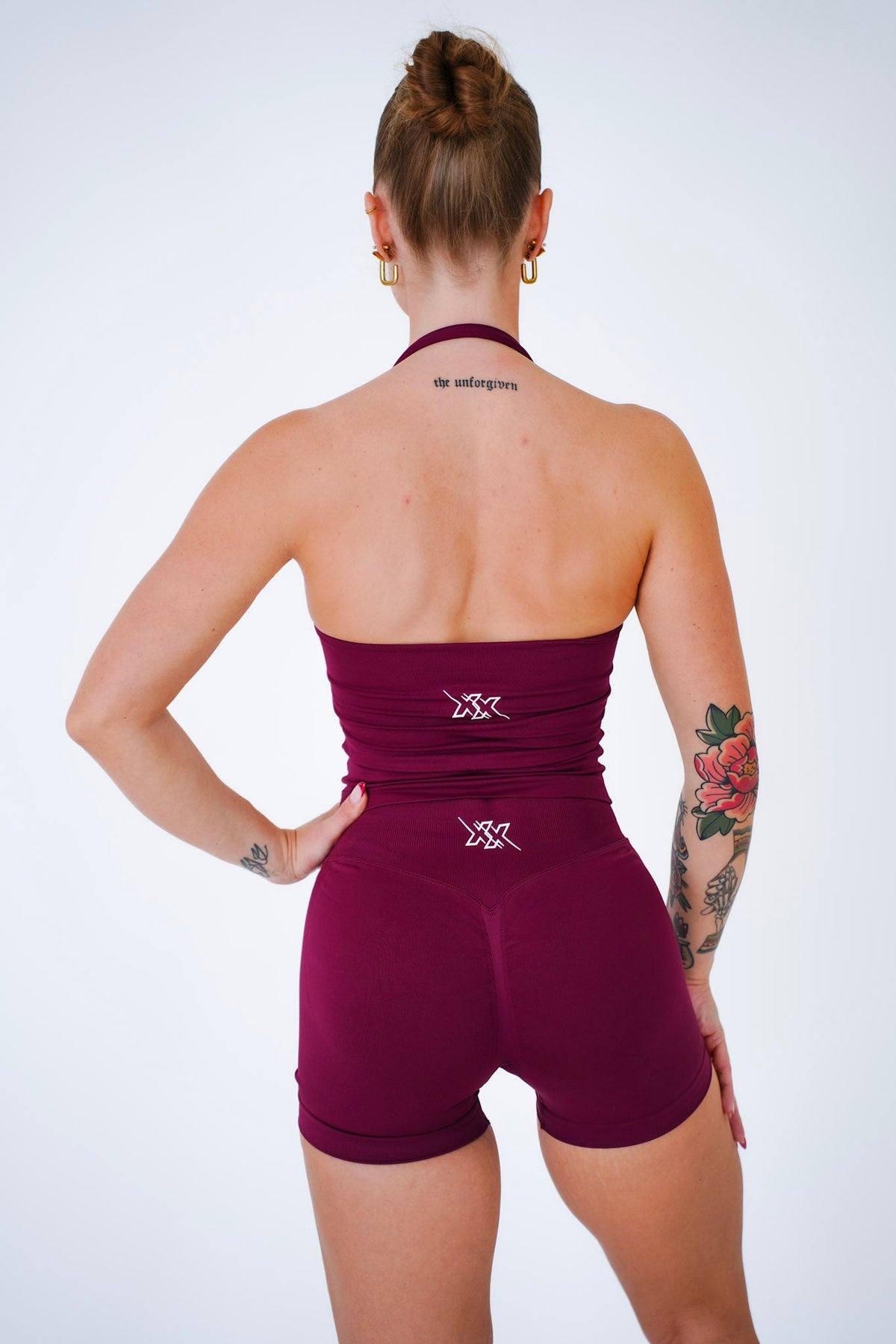 Halter Top in Deep Red, sporttop dames, productfoto 2