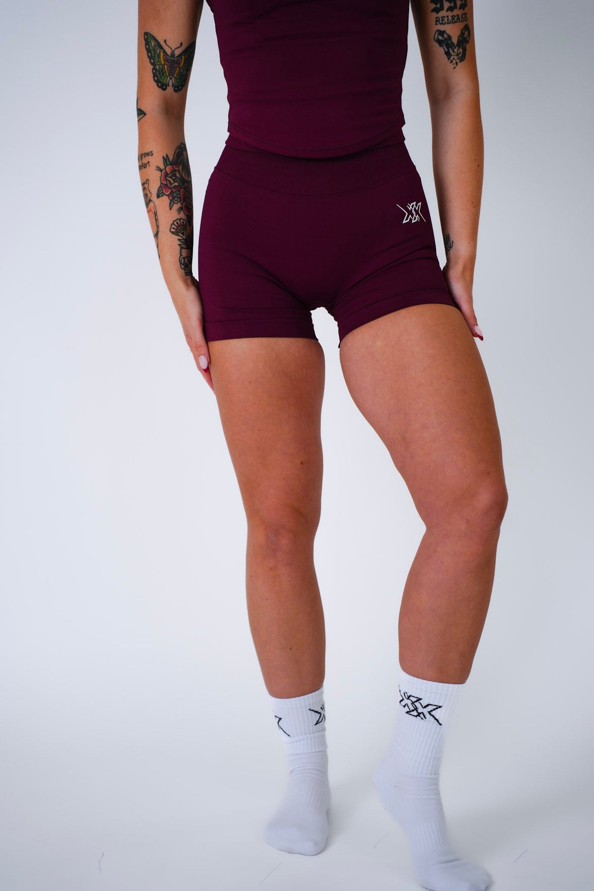 Shorts 4.5” in Deep Red, sportshort dames, productfoto 2