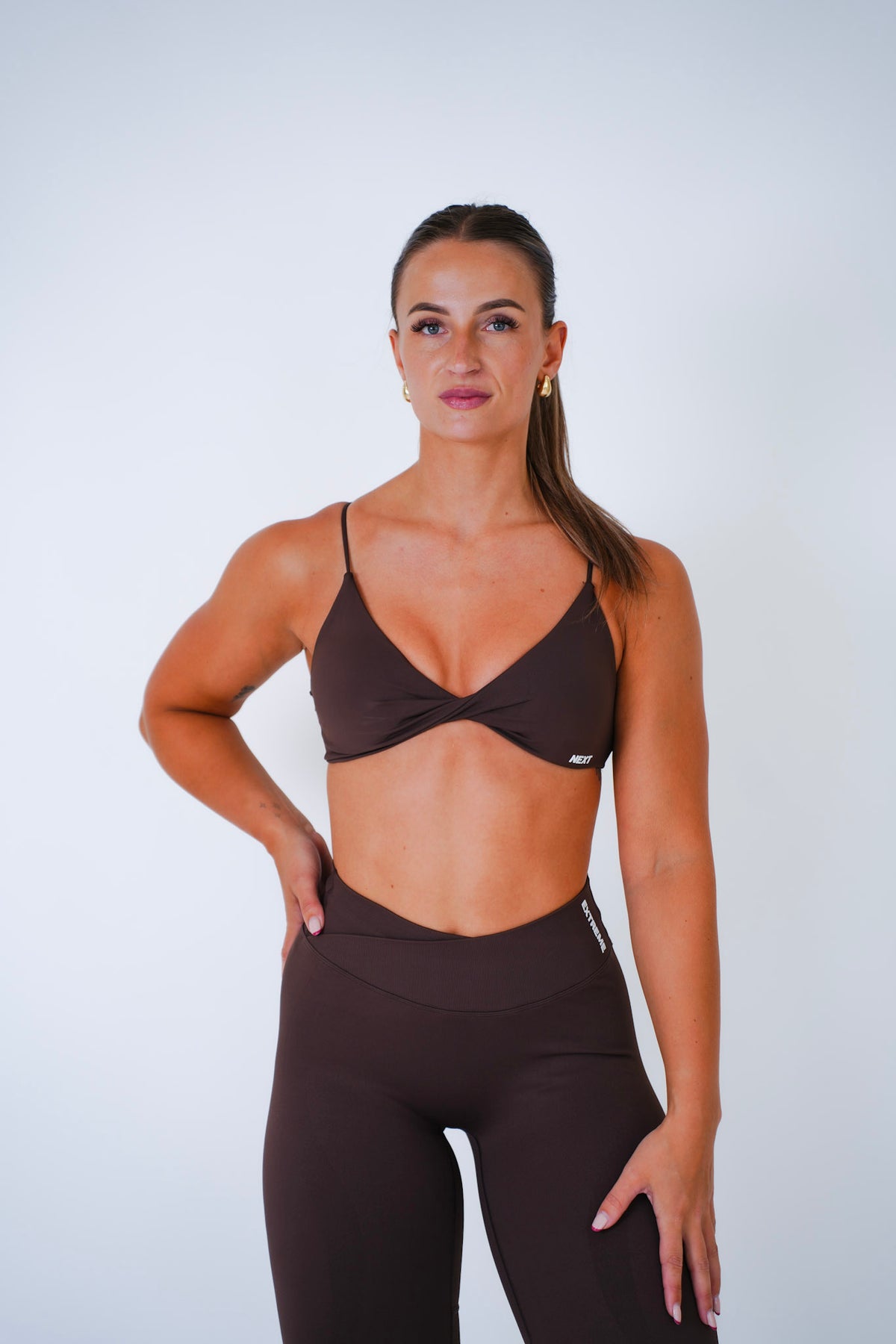 Twist Front Bra in Chestnut Brown, sport-bh dames