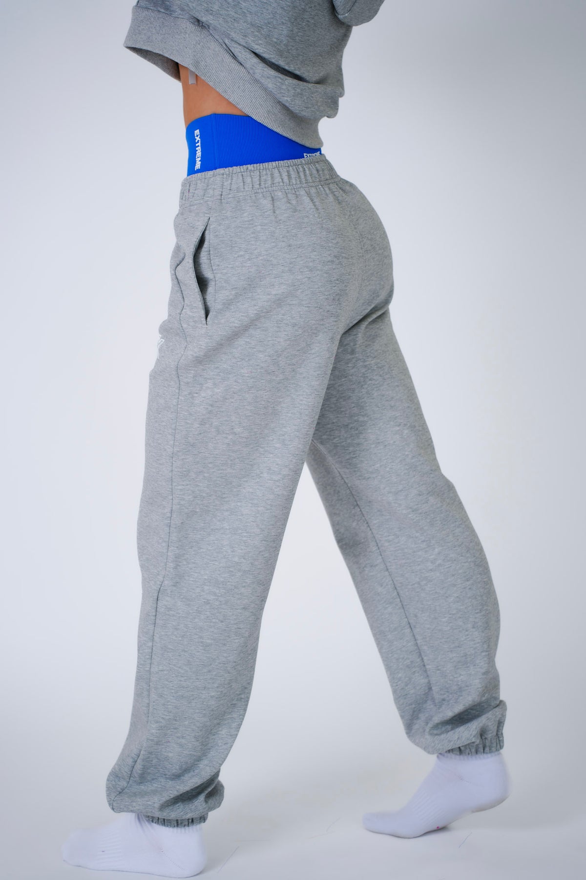 Jogger in Cloud Grey, joggingbroek dames, productfoto 2