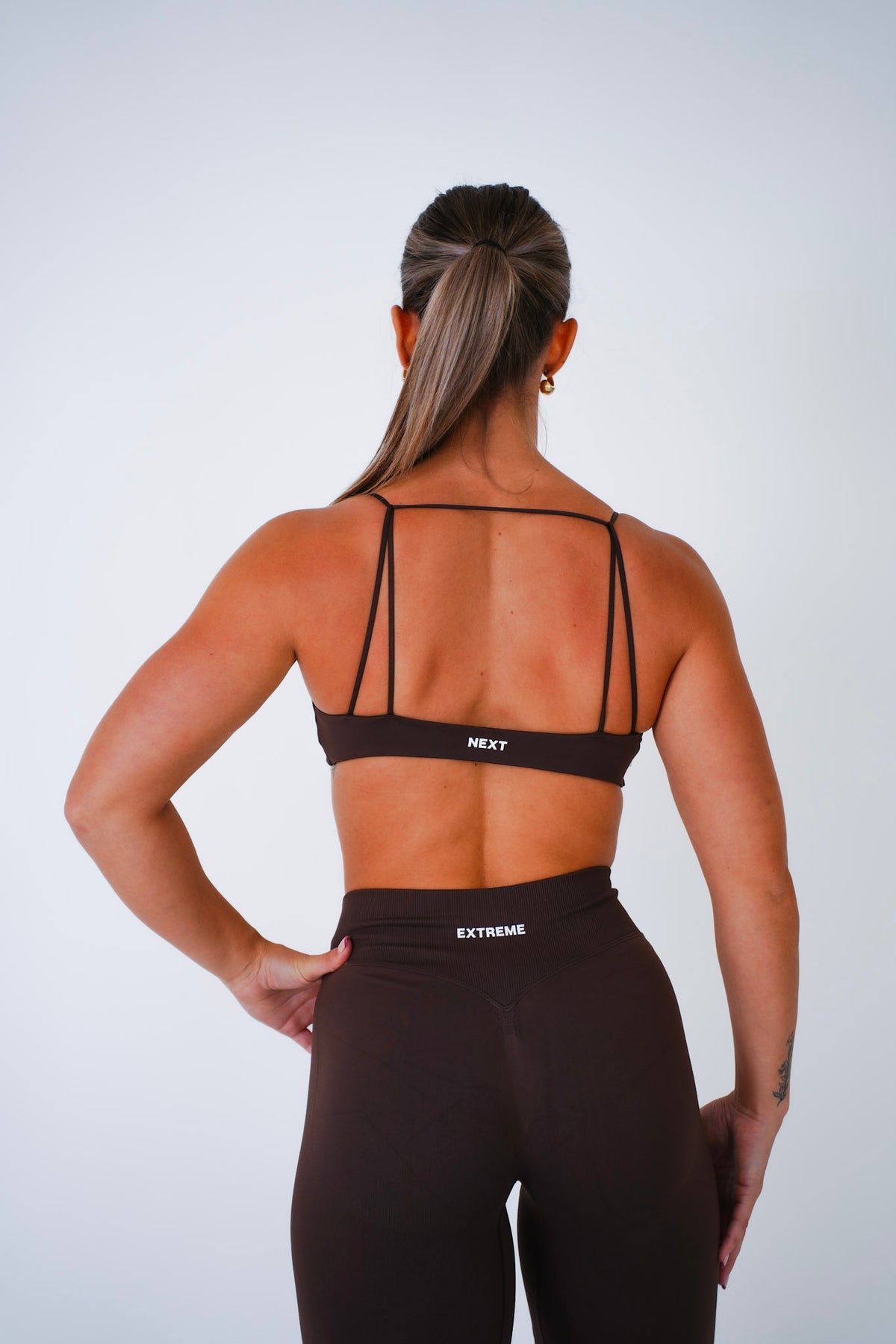 Twist Front Bra in Chestnut Brown, sport-bh dames, productfoto 2